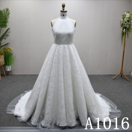 2025 New Arrival Halter Strap A-line lace up back Sleeveless Lace Wedding Dress