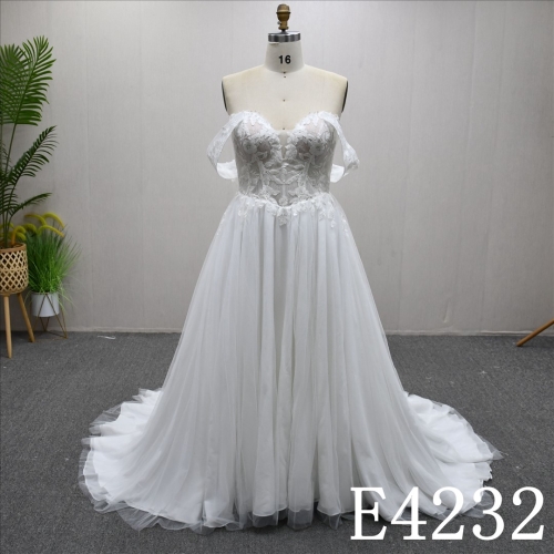 2025 New Sweetheart neckline Off shoulder sleeves Lace Wedding Dress