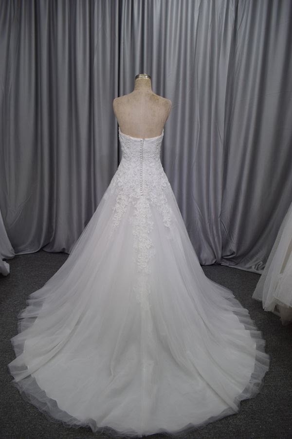 Elegant A line Lace with beading new design wedding dress