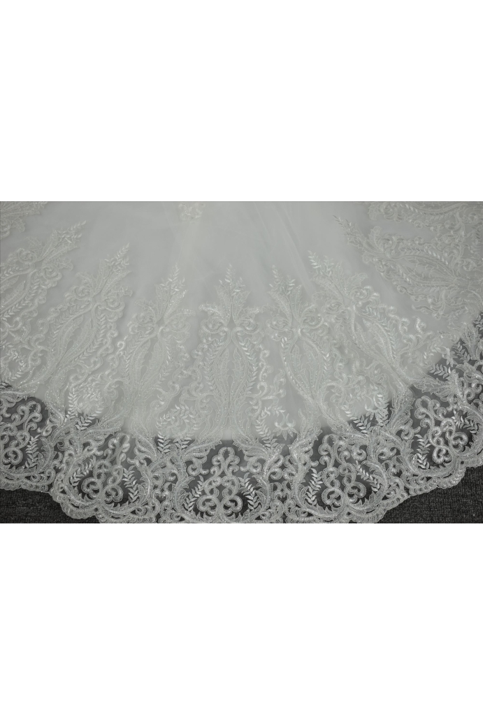 Gorgeour lace and bling beading backless mermaig gown